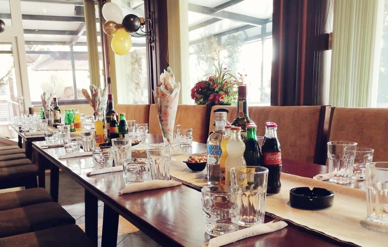 Discret Hotel & Restaurant Vladaja Kültér fotó