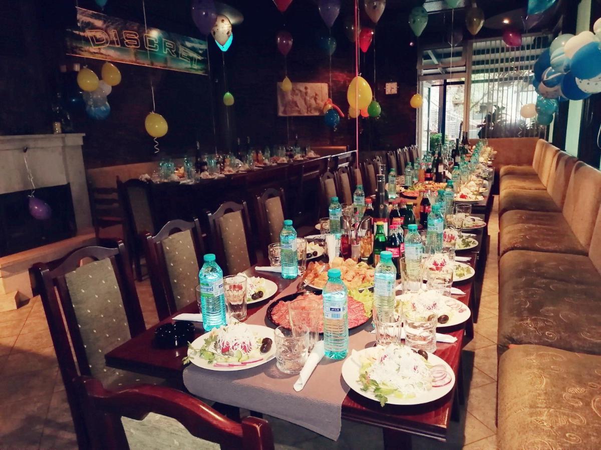 Discret Hotel & Restaurant Vladaja Kültér fotó