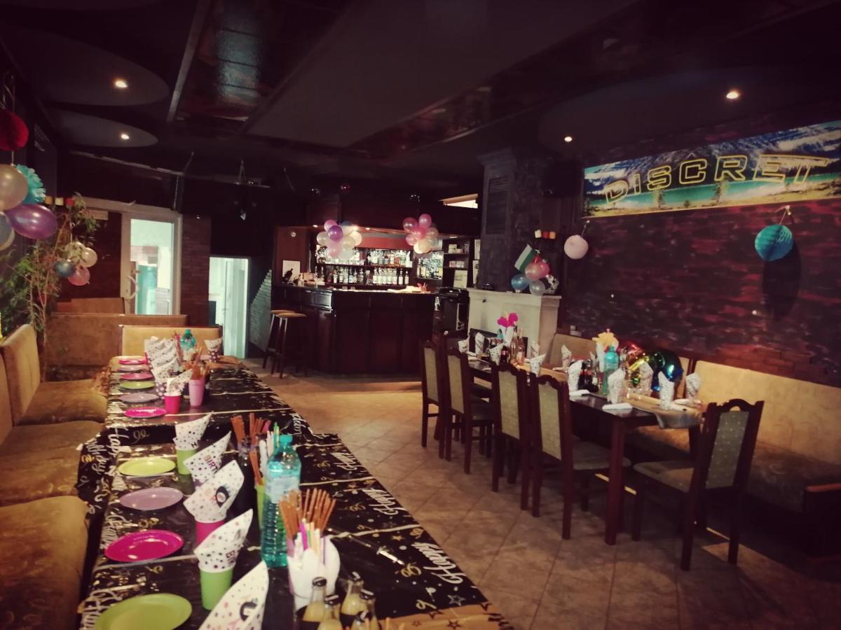 Discret Hotel & Restaurant Vladaja Kültér fotó