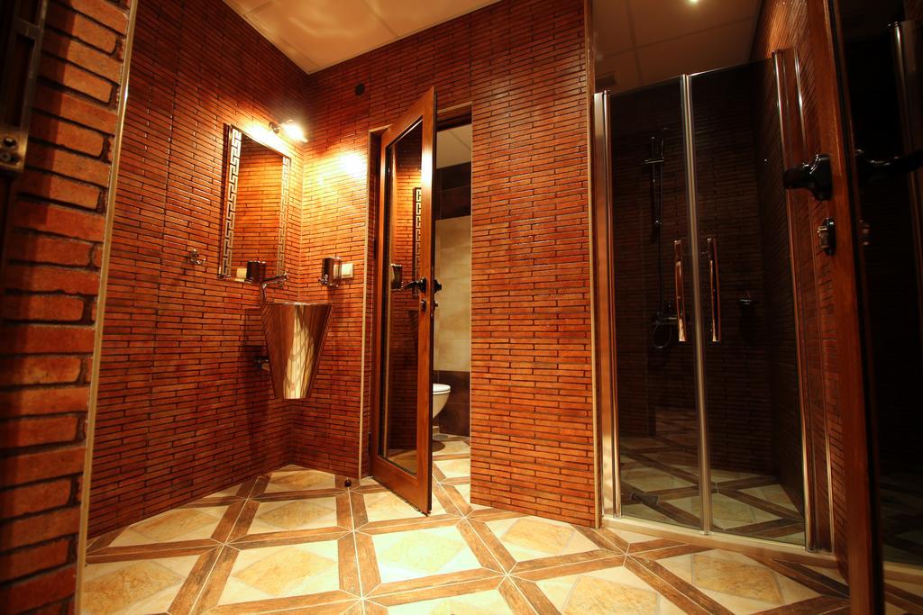 Discret Hotel & Restaurant Vladaja Kültér fotó