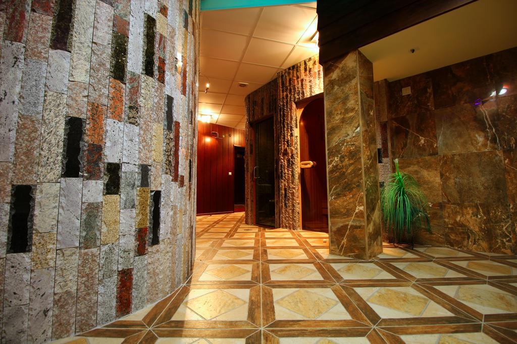 Discret Hotel & Restaurant Vladaja Kültér fotó